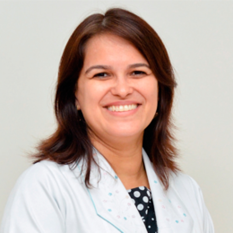 Dra Renata Santos de Souza Massoni